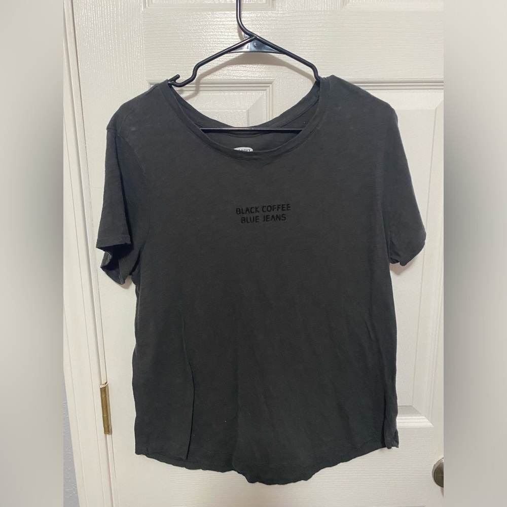 old navy tshirt size large